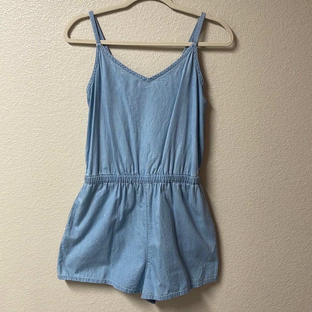 Cute M blue romper from forever 21
